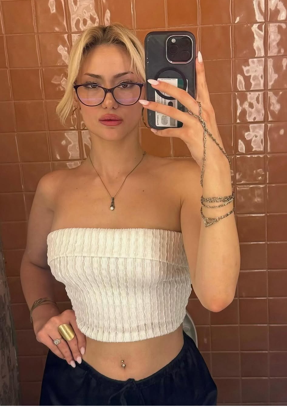 Toyhane Aşk Dolu Kadın Escort Bayan Alvira